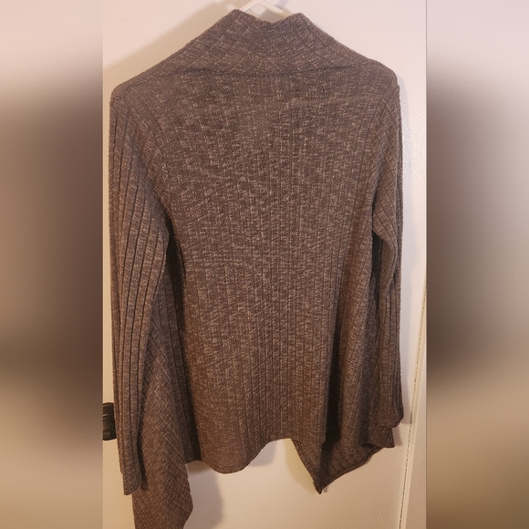 Bobeau Taupe Draped Women's Sweater Size Small - Picture 4 of 11